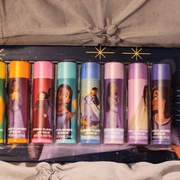 NEW!! Disney WISH Chapstick Pack 8ct - Picture 4 of 6